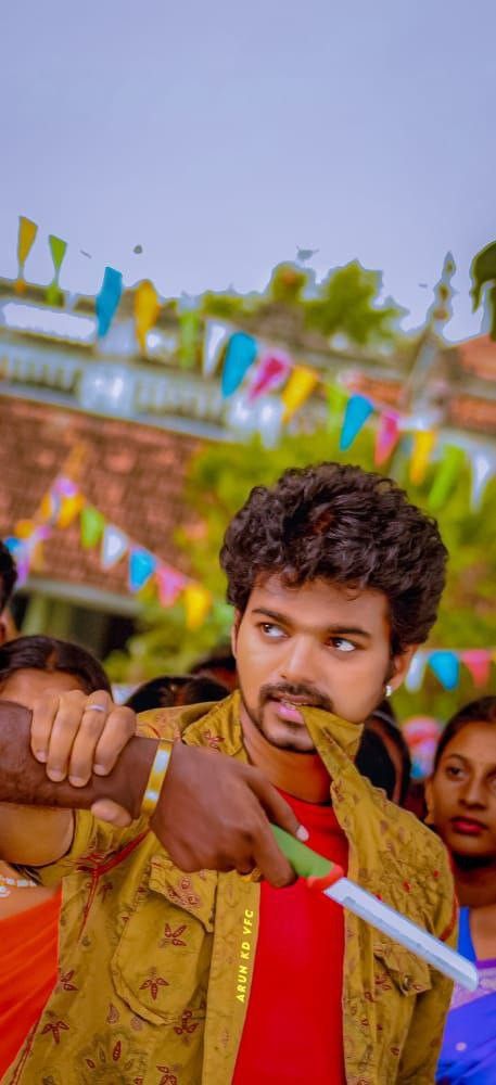 Villu Movie Vijay Images, Pretty Indians, Thalaiva Vijay, Vijay Images, Kgf Photos Hd, New Movie Images, Famous Indian Actors, Vijay Thalapathy, Asian Movies