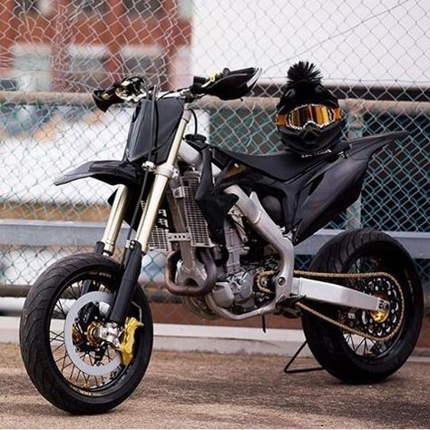 Blacked out CRF450r supermoto Honda Supermoto, Motard Bikes, Ktm Dirt Bikes, Yamaha Dirt Bikes, Cafe Racer Moto, Tracker Motorcycle, Cool Dirt Bikes, Image Moto, Motorcross Bike