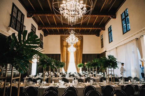 Palm Leaf Centerpiece, Long Beach Wedding Venues, Ebell Long Beach Wedding, Ebell Long Beach, Socal Wedding Venues, Tropical Centerpieces, California Honeymoon, Rich Decor, Courtyard Wedding