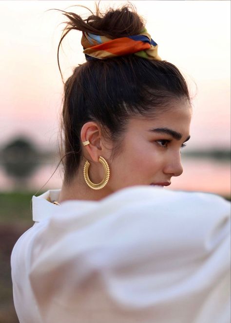 Hair Scarf Styles, High Bun, Bohol, Stil Inspiration, Grunge Hair, Peinados Faciles, Aesthetic Hair, العناية بالشعر, Hair Dos