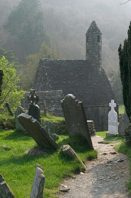 Glendalough, County Wicklow, Ireland. Old Cemetery, Wicklow Ireland, Kirkenes, County Wicklow, Old Cemeteries, Cemetery Art, Old Churches, Voyage Europe, Six Feet Under