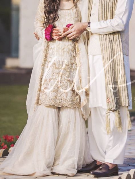 Nikah Outfit, Bridal Mehndi Dresses, Nikah Dress, Eastern Dresses, Shadi Dresses, Desi Wedding Dresses, Nikkah Dress, Beautiful Pakistani Dresses, Pakistani Wedding Outfits