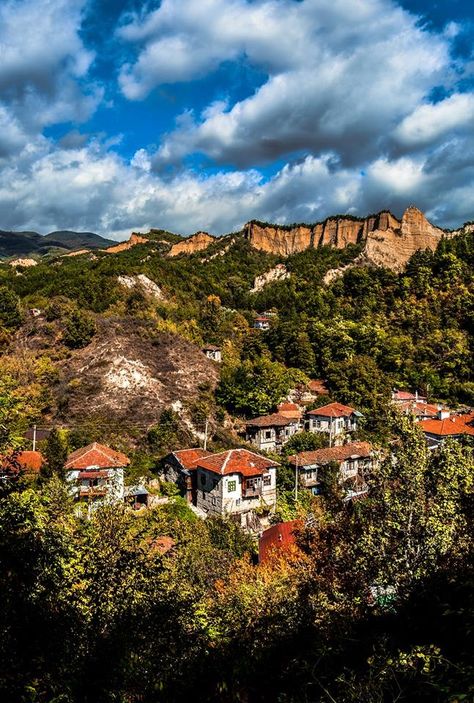 Melnik, Bulgaria Melnik Bulgaria, Bulgaria Travel, Houses Art, Balkan Peninsula, European Countries, Flora Fauna, Travel And Leisure, Travel Advice, The Republic