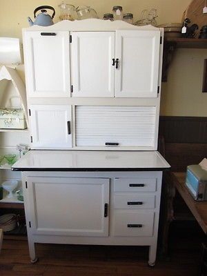 flour bin cabinet Flour Bin Cabinet, Antique Flour Bin, Butler Pantries, Retro Basement, Kitchen Standing Cabinet, Antique Hoosier Cabinet, Bin Cabinet, Antique Kitchen Cabinets, Kitchen Center Island