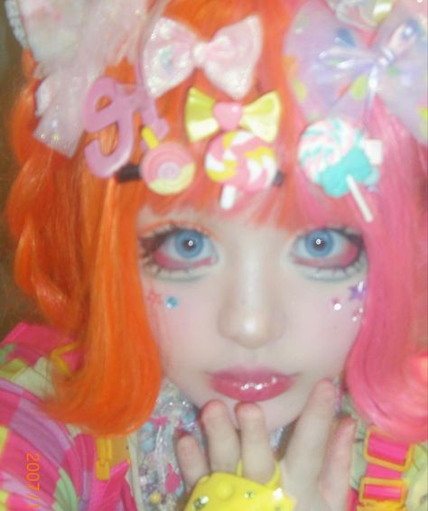 ⭐️insta: ухух006⭐️  #fashion #jfashion #kawaii #decora #cute #harajuku #aesthetic Decora Kei Aesthetic, Decora Hair, Jfashion Kawaii, Harajuku Hair, Decora Harajuku, Decora Fashion, Harajuku Decora, Jelly Art, Harajuku Aesthetic