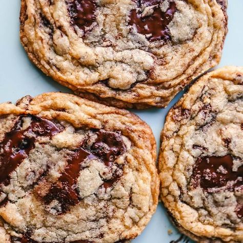 Melissa Stadler (@modern_honey) • Instagram photos and videos Tollhouse Cookie Recipe, Southern Caramel Cake, Modern Honey, Crispy Chocolate Chip Cookies, Pan Cookies, Levain Bakery, Recipes Cookies, Chewy Chocolate Chip, No Bake Bars