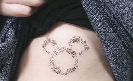 Character Tattoo Ideas, Disney Inspired Tattoos, Mickey Tattoo, Mickey Mouse Tattoo, Best Couple Tattoos, Mouse Tattoos, Inkbox Tattoo, Sweet Tattoos, Disney Tattoo