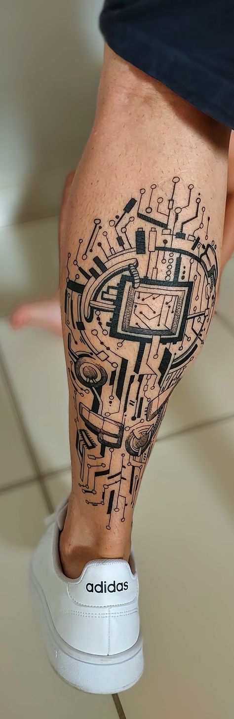 Circuitry Tattoo, Programmer Tattoo, Tattoos Cyberpunk, Computer Tattoo, Circuit Tattoo, Chip Tattoo, Tattoos Leg, Robot Tattoo, Tech Tattoo