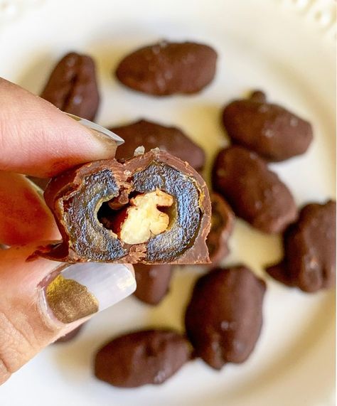 Paleo Turtles by Pooja Parikh - FoodSocial Salt Flakes, Gluten Free Grains, Vegetarian Paleo, Clarified Butter, Chocolate Caramel, Egg Free, Semisweet Chocolate, Pecans, Spot On