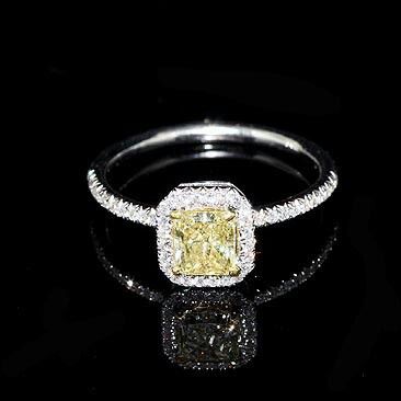 Beautiful ring with amazing natural yellow diamond Bald Bride, Canary Yellow Diamond Engagement Ring, Canary Diamond Engagement Ring, Fancy Engagement Rings, Yellow Canary, Yellow Diamond Ring, Yellow Diamonds Engagement, Canary Diamond, Yellow Diamond Engagement Ring