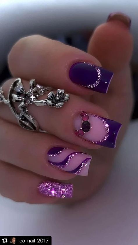 Violet Nails, Purple Glitter Nails, Fancy Nail Art, Unghie Sfumate, Purple Nail Art, Manicure Nail Designs, Purple Nail Designs, Fancy Nails Designs, Nails Design With Rhinestones