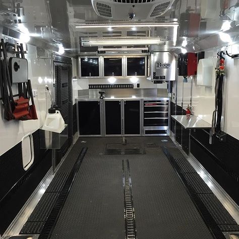 Race Trailer Ideas, Enclosed Trailer Workshop, Race Trailer Interior, Car Trailer Ideas, Enclosed Trailer Ideas, Moto Trailer, Enclosed Motorcycle Trailer, Portable Workshop, Utility Trailer Camper