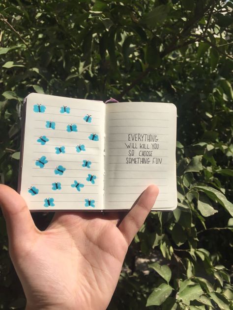 Small Drawings For Journals, Small Diary Painting Ideas, Small Diary Art, Small Journal Aesthetic, Small Drawings For Diary, Mini Diary Journal Ideas, Mini Dairy Ideas, Small Dairy Ideas, Small Journal Ideas Mini Books