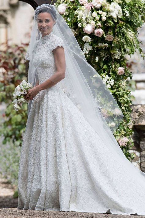 Pippa Middleton Wedding Ring, Pippa Middleton Wedding Dress, Pippa Middleton Bridesmaid, Pippa Middleton Dress, Pippa Middleton Bridesmaid Dress, Pippa Middleton Wedding, Pippa Middleton Style, Famous Wedding Dresses, Celebrity Wedding Photos