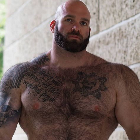 www.instagram.comgschielgerald_thehumanbearhl=fr Chubby Guy Reference, Big Beards Men, Bald Men With Beards, Red Hair Men, Chubby Men, Handsome Older Men, Scruffy Men, Big Beards, Lycra Men