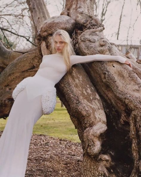 Milan Photoshoot, Beach Campaign, Woods Fashion Editorial, Field Fashion Editorial, Forest Fashion Photography Editorial, Field Shoot Fashion Editorials, Woodland Photography Model, Long Cotton Dress, Fendi Hat