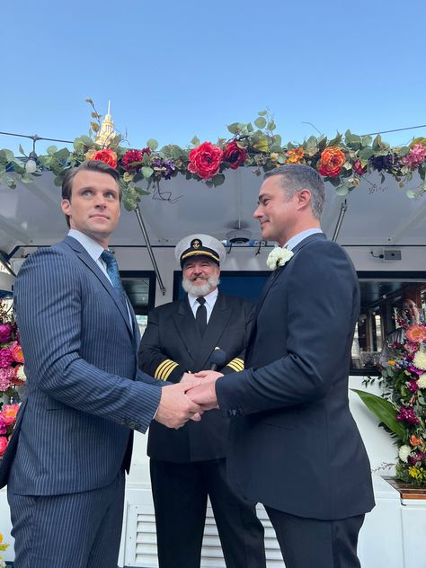 Matt Casey Chicago Fire, Chicago Crossover, Kelly Severide, Taylor Kinney Chicago Fire, Chicago Fire Department, Jesse Spencer, Chicago Family, Taylor Kinney, Chicago Shows