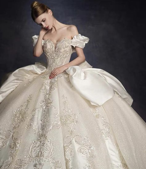 Lux empire sytle wedding dress princess dress Luxurious Wedding Dress, Wedding Dress Vintage, Oc Board, Princess Bridal Gown, Princess Bridal, Gown Princess, Luxurious Wedding, Princess Wedding Dress, Wedding Dress Fabrics