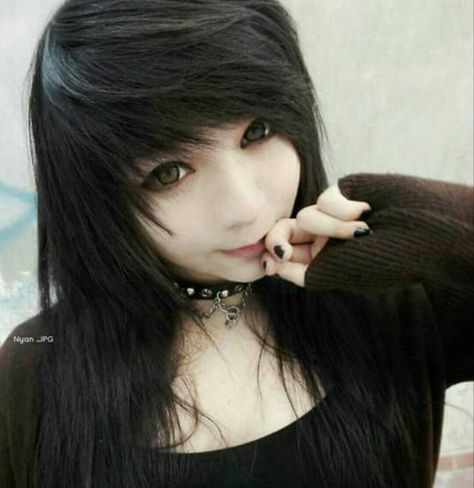 Black Emo Hair, Emo Bangs, Goth Make Up, Emo Hairstyle, Scene Bangs, Emo Scene Hair, Emo Hair, Cute Emo