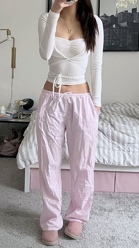 Fit Inspo For School Outfits Spring, Marie Core, Linen White Pants, Comfy Fall Outfits, Lazy Day Outfit, Linen Summer, Model Outfits, Pink Fits, Linen White