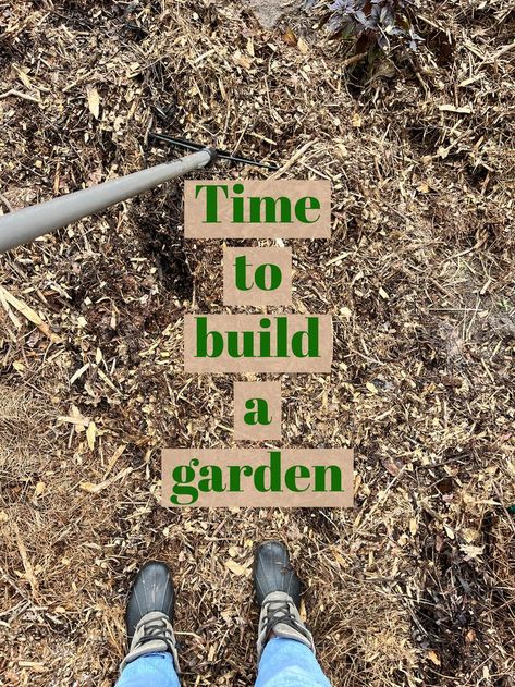 Step by step instructions for building a no till garden for cheap. Creative ways to source garden materials. Garden On A Budget, Build A Garden, Sustainable Farming, Seasonal Garden, Growing Food, Permaculture, Weeding, Step By Step Instructions, How To Build