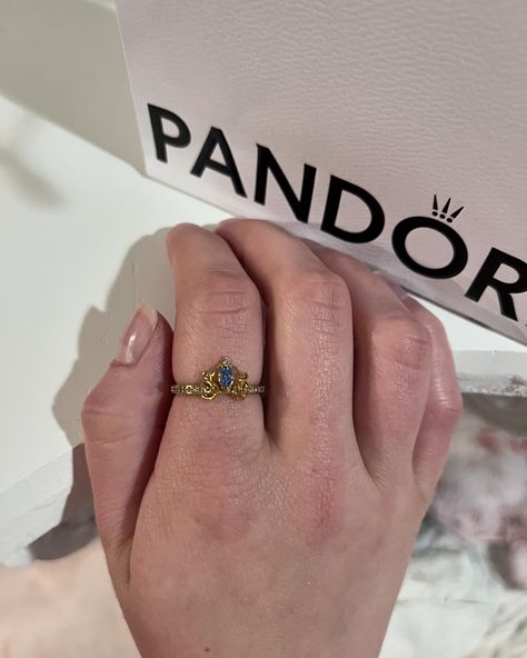 𝓶𝔂 𝓬𝓲𝓷𝓭𝓮𝓻𝓮𝓵𝓵𝓪 𝓻𝓲𝓷𝓰 🤍💍 #pandora #girly #princess #jewelry #pink #disneyprincess #cinderella #rose #flower #floral #coquette #doll #prettynpink Cinderella Ring, Tangled Flower, Coquette Doll, Ring Pandora, Coquette Jewelry, Princess Jewelry, Pandora Rings, Pandora Bracelets, Rose Flower