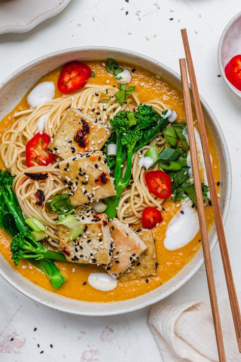 Tofu Curry Ramen Noodles (Vegan High-Protein) - Nourishing Amy Curry Ramen Noodles, Vegan Curry Sauce, Healthy Ramen Recipes, Homemade Curry Sauce, Protein Noodles, Broccoli Tofu, Vegetarian High Protein, Healthy Ramen, Curry Ramen