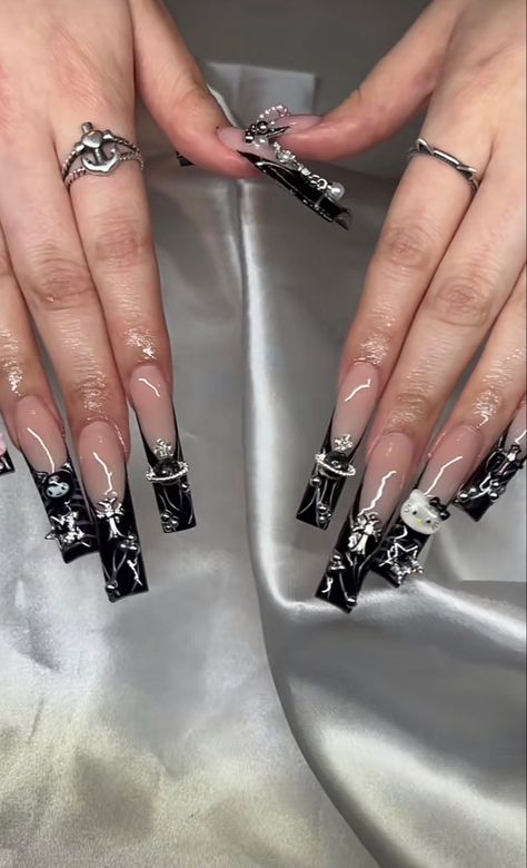 Long Nails Y2k, Black Nails Long, Nails Y2k, Band Nails, Halloween Acrylic Nails, Wow Nails, Punk Nails, Long Acrylic Nail Designs, Grunge Nails