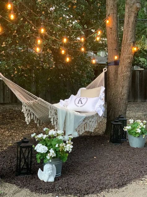 Hammock Installation, Garden Hammock, Relaxing Backyard, Diy Hammock, Backyard Hammock, Outdoor Hammock, Hammock Stand, How To Hang, Backyard Retreat