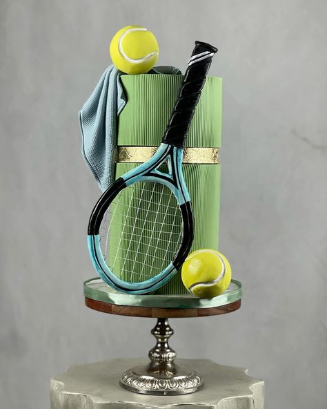 Fondant Tennis Racket, Tennis Grooms Cake, Tennis Desserts, Fudbal Torta, Tennis Theme Cake, Sports Birthday Cakes, Tennis Birthday Party, Tennis Cake, Fondant Torte