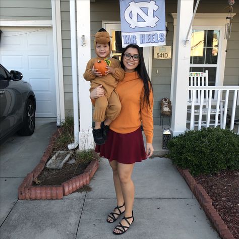 Scooby Doo and Velma, Mother and son Halloween costume, couples costume, Scooby doo, mystery machine, toddler costume, Halloween costume, boy costume, Mother Son Halloween Costumes, Halloween Costume Boy, Halloween Kostüm Baby, Scooby Doo Mystery Machine, Family Themed Halloween Costumes, Toddler Boy Costumes, Costume Couples, Mom Halloween Costumes, Mom Costumes