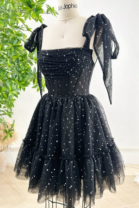 Corset Strapless Tulle Silver Star Dress with Tie Straps Black Dress Classy Short Prom, Star Tulle Dress, Twirp Dresses, Prom Corset Dress, College Grad Dresses, Hoco Outfits, Winter Dance Dresses, Short Princess Dress, Dress With Tie Straps