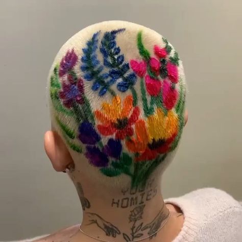 Hair TV / Tools / Party on Instagram: “Buzz cut artistry @cocofuckinblake New Years flowers 🌻💐🌺 #elevatecolor • • • ⁣ .⁣ .⁣ .⁣ .⁣ .⁣ #vividhair #hairinspo #colormelt…” New Years Flowers, Shaved Head Designs, Hair Colour Design, Shaved Head Women, Shaved Hair Designs, Buzzed Hair, Hair Patterns, Dyed Hair Inspiration, Bald Hair