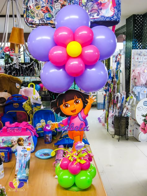 Dora Centerpieces Birthdays, Dora The Explorer Centerpieces, Dora Explorer Party Ideas, Dora Birthday Party Ideas Decoration, Dora Birthday Party Ideas, Dora The Explorer Birthday Party, Twin Birthday Themes, Dora Explorer, Explorer Birthday Party