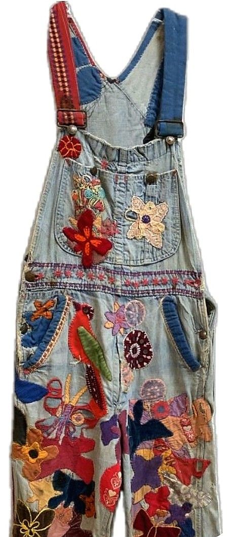 Embellished Overalls, Groovy Clothes, Creative Outfits, Unusual Clothes, Clothing Upcycle, Wearable Art Clothing, Denim Crafts Diy, Altered Clothing, Upcycle Clothes Diy