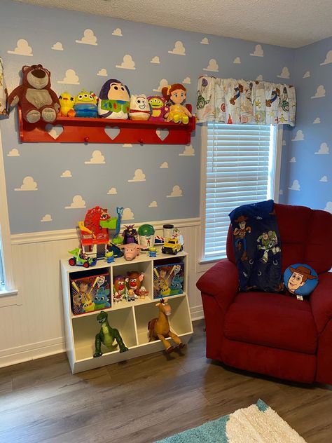 Pixar Nursery, Toy Story Bedroom, Toy Story Nursery, Toy Story Room, Disney Bedrooms, Disney Room Decor, Toddler Boy Room Decor, Baby Boy Bedroom, Baby Room Themes