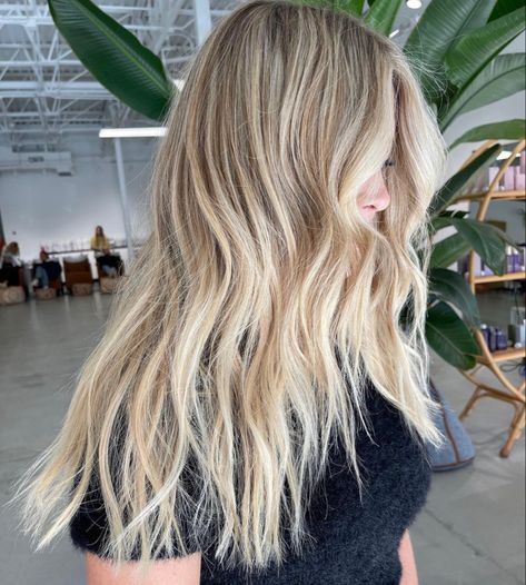 Baleage Blond Hair, Mid Length Blonde Hair Balayage, Balyage Blonde Mid Length, Blonde Balayage With Money Piece, Balyage Long Hair, Balayage Hair Blonde Long, Kylie Hair, Fall Blonde Hair, Summer Blonde Hair