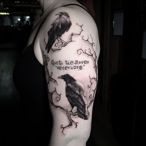 Raven Back Tattoo, Tree Tattoo Meaning, Pieces Tattoo, Neck Tattoo For Guys, Raven Tattoo, Skull Tattoo Design, Tattoo Videos, Book Tattoo, Halloween Tattoos