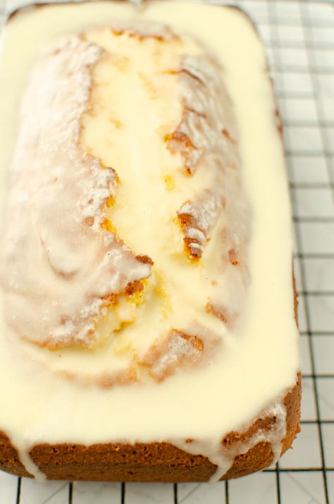 Glazed Eggnog Bread, Eggnog Glaze Recipe, Christmas Dessert Bread Recipes, Christmas Eggnog Bread Recipe, Eggnog Bread With Rum Glaze, Egg Nog Bread Recipe Easy, Christmas Eggnog Bread, Banana Bread Recipe Starbucks, Banana Bread Recipe No Eggs