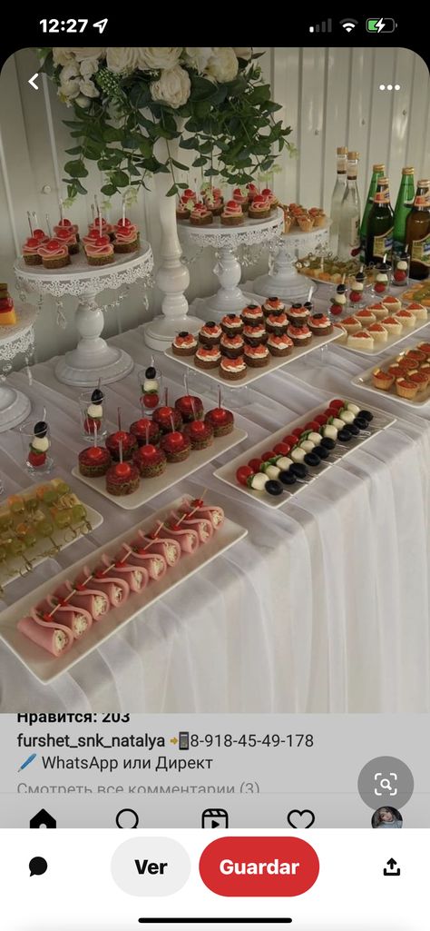 Party Food Bars, Girls Brunch, Party Food Buffet, Catering Ideas Food, Party Food Platters, Wedding Buffet, Food Displays, Party Buffet, Buffet Food