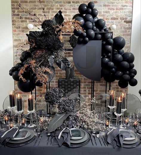 All Black Party, Black Party Decorations, Birthday Party At Home, 40 Birthday, 33rd Birthday, Luxury Birthday, Black Balloons, 40th Birthday Parties, Balloon Decorations Party