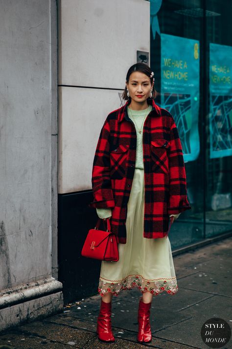 Mexico City Fashion, Punk Street Style, Cozy Winter Fashion, Trendy Fall Fashion, Blogger Street Style, Campaign Fashion, Eclectic Fashion, Plaid Fashion, Street Style Paris