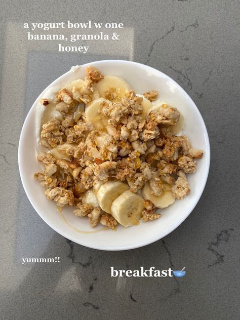 Yogurt Bowl With Granola, Granola With Yogurt Breakfast Ideas, Banana Bowl Recipe, Banana Granola Yogurt Bowl, Granola Cereal Bowl, Granola Bowl Recipes, Greek Yogurt Granola Bowl, The Best Granola Recipe, Yogurt And Granola Bowl