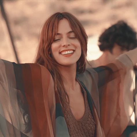 𝗱𝗲𝘀𝗰. Daisy Jones & the Six. 𝘁𝗮𝗴𝘀. #DaisyJones&TheSix #DaisyJones #RileyKeough Daisy Jones and the Six. Daisy Jones and the Six Icon. Daisy Jones and the Six Aesthetic. Daisy Jones Icon. Daisy Jones Aesthetic. Riley Keough. Riley Keough Icon. Riley Keough Aesthetic. Daisy Jones and the Six Riley Keough. Riley Keough Daisy Jones. Daisy Jones And The Six Warren, Riley Keough Daisy Jones, Daisy Jones Aesthetic, Six Aesthetic, Jones Aesthetic, Aesthetic Daisy, Daisy Jones And The Six, White Ferrari, Red Hair Inspo