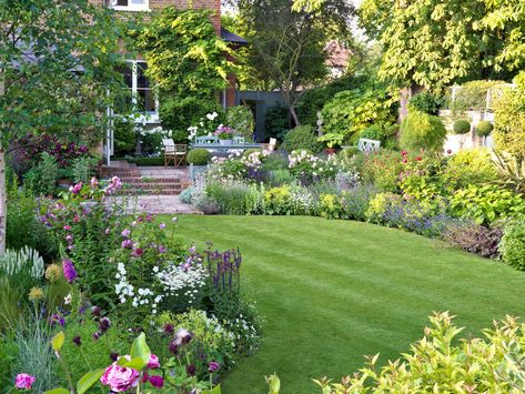 Create Your Best Yard Yet Backyard Dyi, Cotswold Garden, Small Cottage Garden Ideas, Garden Vines, Easy Flower, Backyard Inspiration, Have Inspiration, Creative Gardening, Garden Landscape