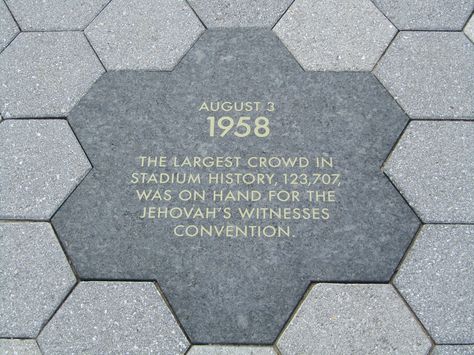 Plaque at Yankee Stadium for JW Jw Assembly, Jehovah Witness Convention, Jw Humor, Jw Family, Family Worship, Yankee Stadium, Jehovah's Witnesses, Bible Truth, Current News