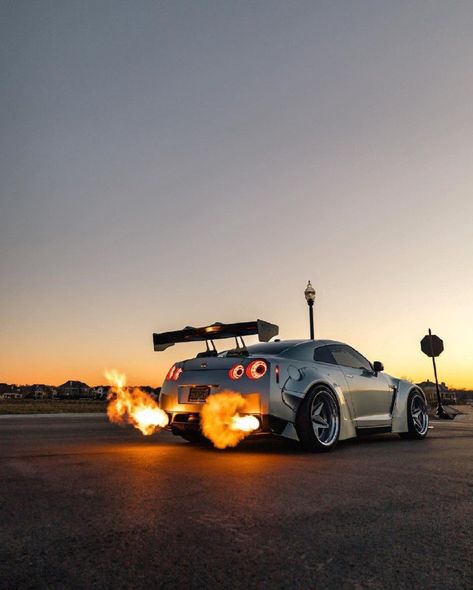 Gtr Pfp, Car Pfp, Gtr Nissan, Best Jdm Cars, Nissan Gtr, Sochi, Jdm Cars, Jdm, Dream Cars