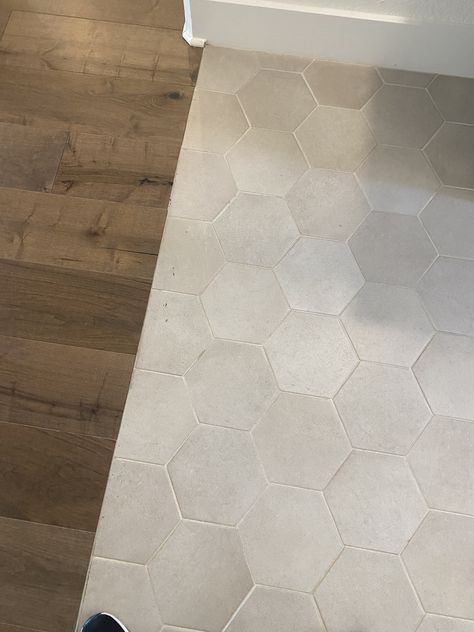 Tiles Entrance, Light Tile Floor Bathroom, Light Bathroom Tile Ideas, Bathroom Flooring Ideas Small Space, Hexagon Tile Foyer, Small Bathroom Hexagon Tile Floor, Bathroom Tile Behind Toilet, Hex Floor Tile Bathroom, Small Space Tile Floor