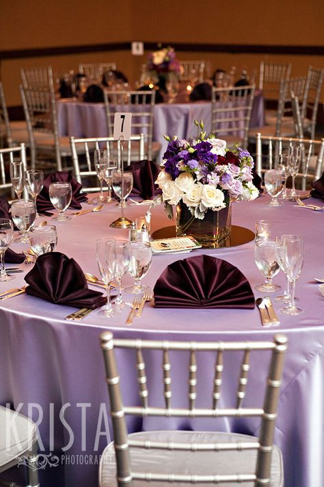 Wedding Hairstyles Romantic, Purple Table Settings, Hairstyles Romantic, Purple Table, Purple Wedding Theme, Lilac Wedding, Purple Themes, Future Wedding Plans, Hair Red