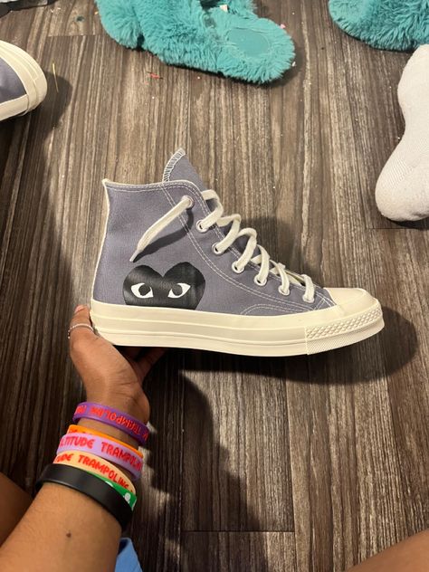 Grey Cdg, Cdg Converse, Teen Gifts, Cute Converse, Aesthetic Fall, Outfits Black, Hype Shoes, Aesthetic Shoes, Swag Shoes